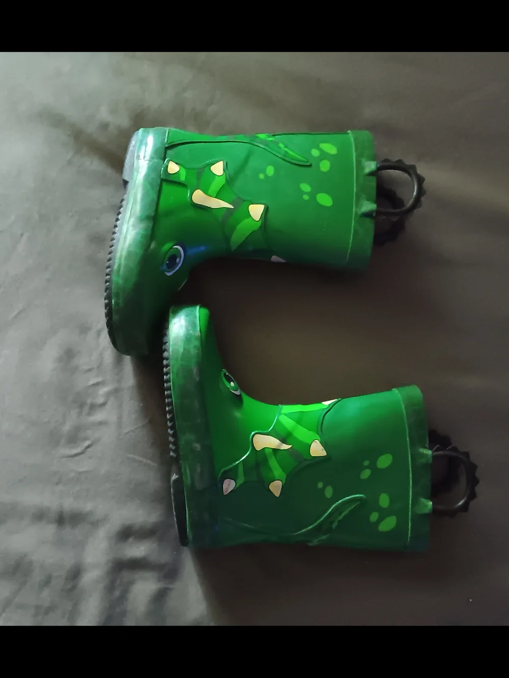 Kids Green Frog Rain Boots with Easy Pull Handles